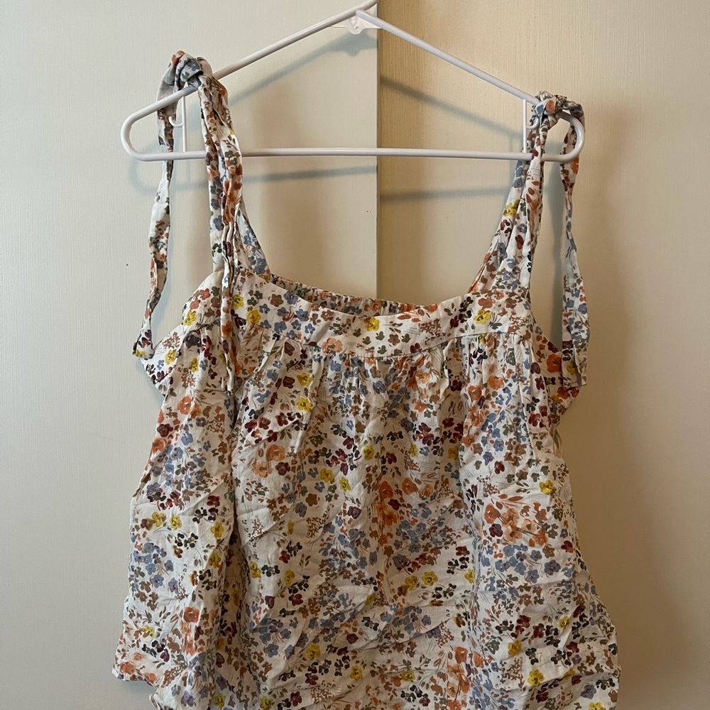 Floral top